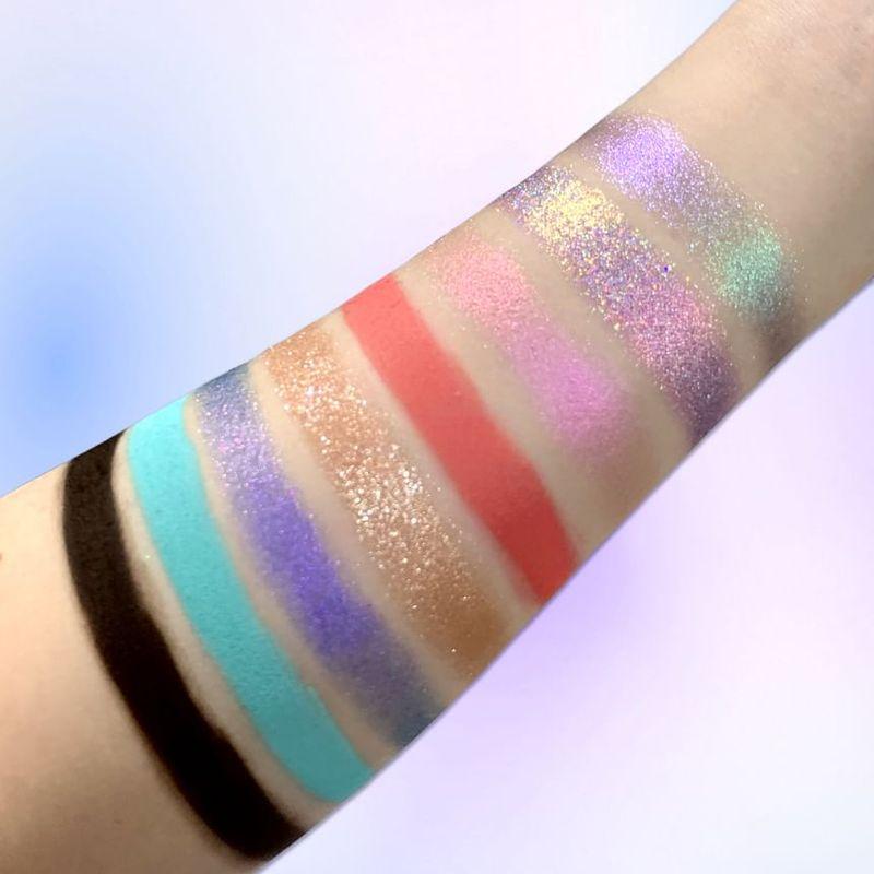 SheenEffect - Fantasy 8 Color Chameleon Eyeshadow Palette