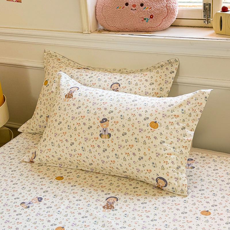 100% Cotton Floral Pillowcases Set of 2 Garden Floral Printed Pillow Cover with Envelope Closure Wrinkle Fade Resistant Hotel Quality Pillow Protector
