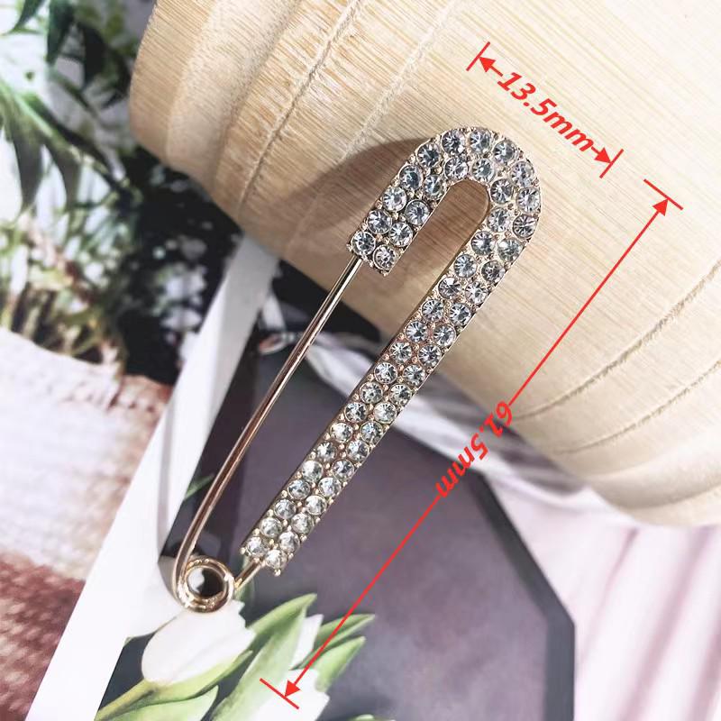 Waist-Slimming & Anti-Exposure Brooch Pin – Clothing Accessory for Secure Fit