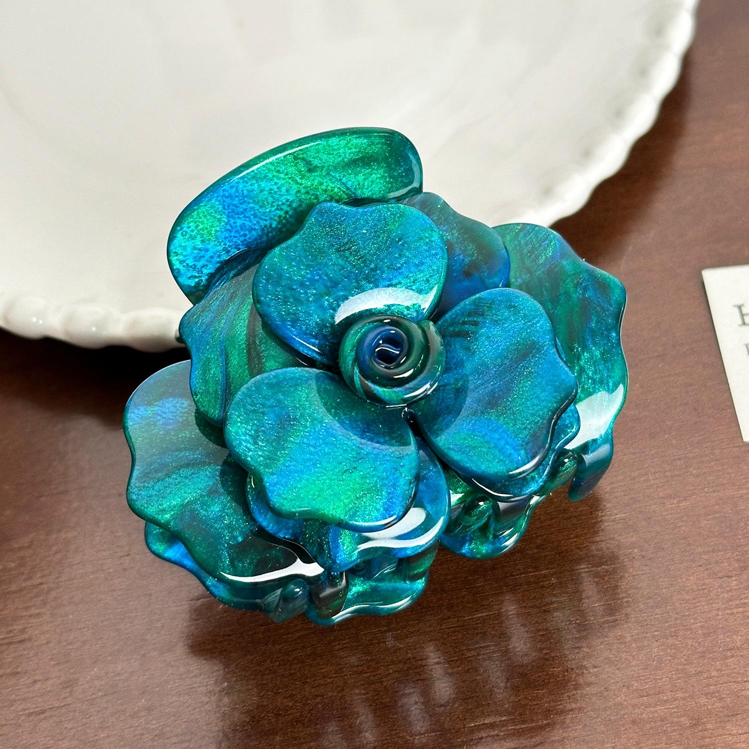 

Womens Hair Chic Claw Clip With Beautiful Rose Accents In Elegant Spring Colors 2025 For BlueGreen 8cm