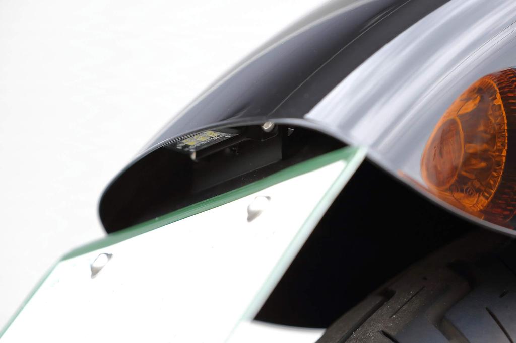 Kijima Motorcycle Parts License Bracket Kit for FLFB/FLSL/FXBB (HD-01396)