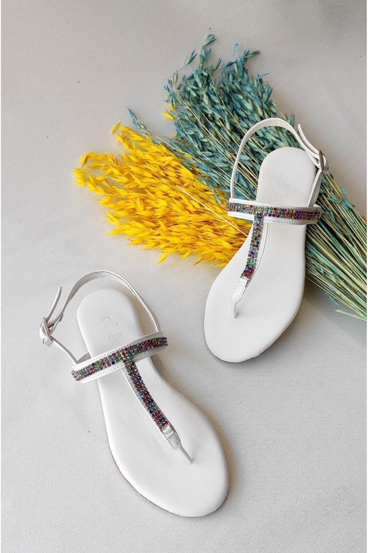 

Женские повседневные сандалии из натуральной кожи, маленькие цветные сандалии с камнями