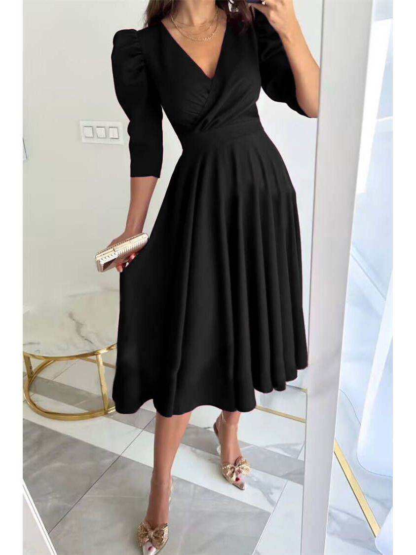 

Женское осеннее платье 2022 года однотонное расклешенное с драпировкой на талии и рукавами семь восьмых XXL чёрный