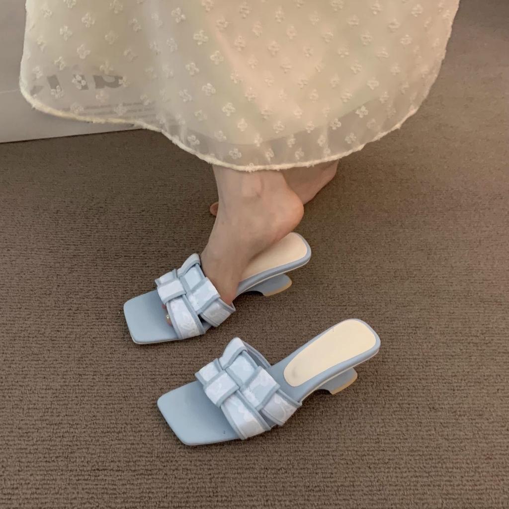Niche thick heel high sense naked apricot temperament high heel sandals women's summer 2025 new French skirt evening cool slippers