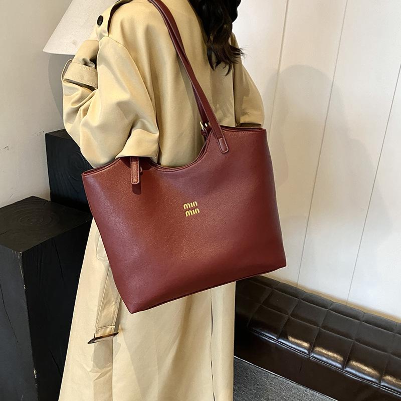 Fashion large-capacity bag women's 2025 autumn and winter retro shoulder bag Korean version niche high-end casual women's bag