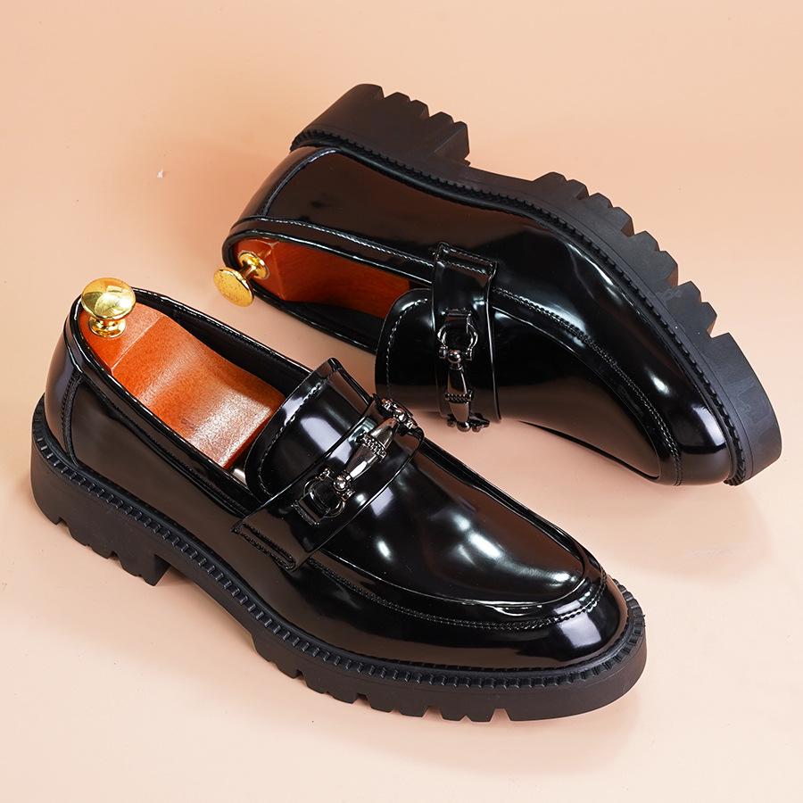 Chaussures décontractées haut de gamme pour hommes version coréenne de mocassins chaussures en cuir 2025 printemps nouveau cuir paresseux une pédale respirantes chaussures pour hommes