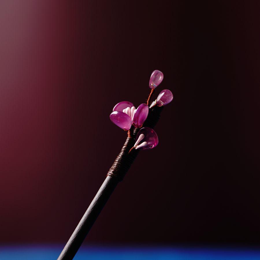 Ancient Style Magnolia Hairpin Artificial Transparent Glass Flower Tassel Hair Stick Wooden Simple Updo Hairpin New Year Gifts