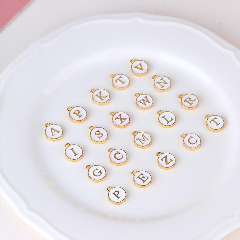 Enkle bokstavarmbånd Imitasjonsskall Alfabet Vennskapsarmbånd Keramiske smykker pararmbånd
