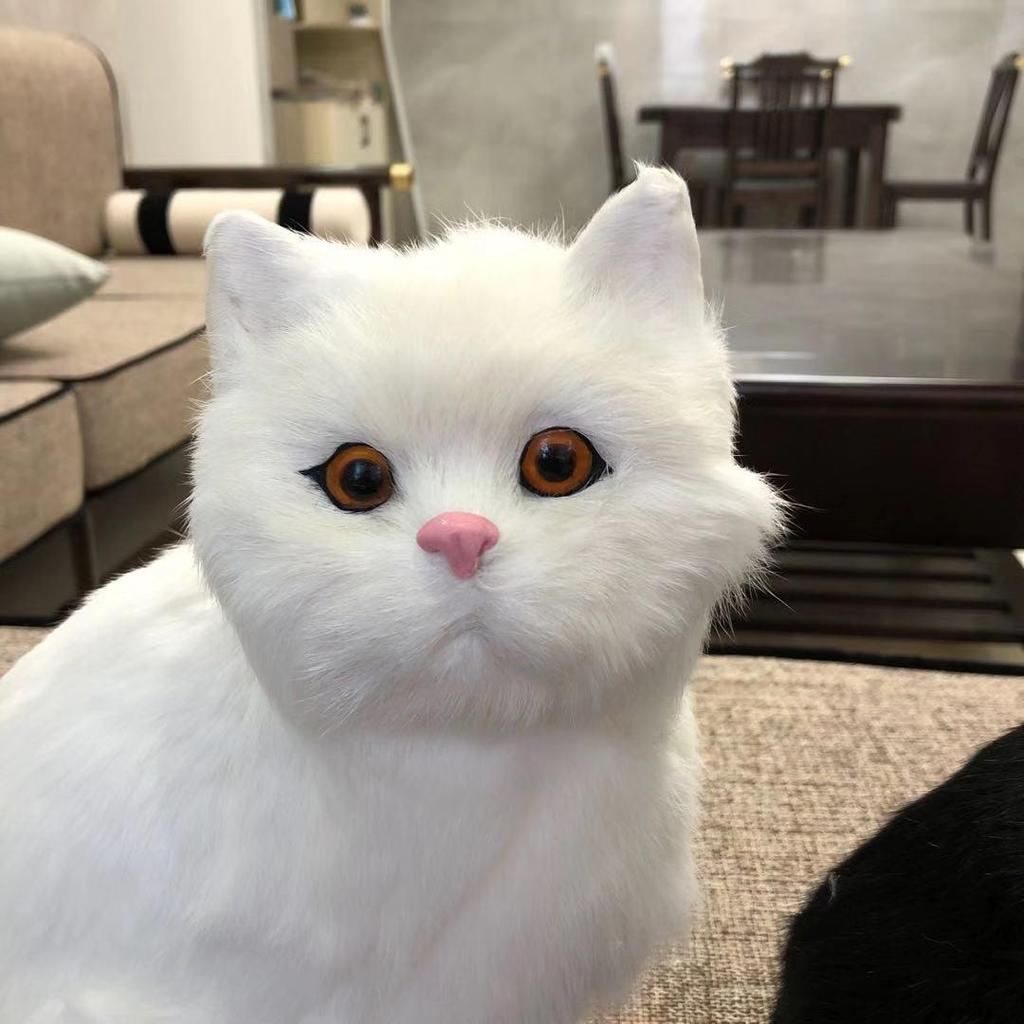 Simulated Kitten Squatting Cat Fur Craft, Zodiac Animal Figurine Toy for Dogs, Cats, and Rabbits.