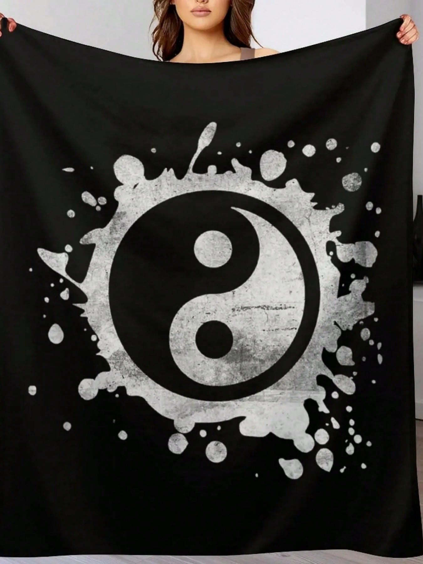Distressed Yin Yang Feng Shui Ying Yang Taoism Zen Buddhism T-Shirt Throw Blanket For Winter Decorative Throw Blankets S