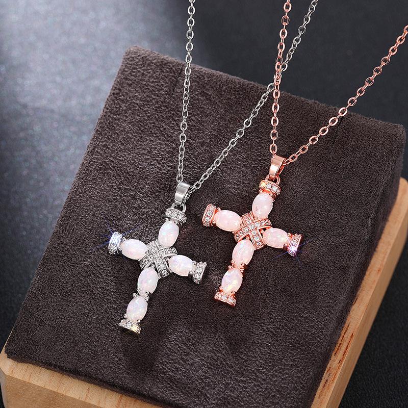 Exquisite Cross Pendant Necklace, Available in Two Colors (silver/rose Gold) with Synthetic Zircon Accents, Simple Jewelry, Daily Wear, Gift Giving
