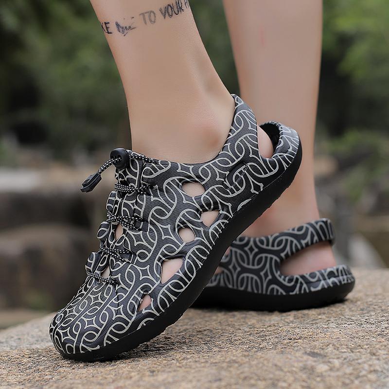 Summer Men's Hiking Outdoor Anti Slip Beach Soft Soled Walking Lightweight Hollow Breathable Trendy Flat Bottom Casual Shoes