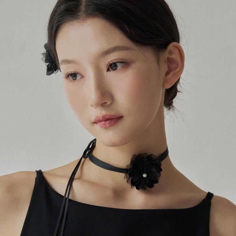 Jean Paul Clarisse Petal Flower Strap Choker JB-25-009N