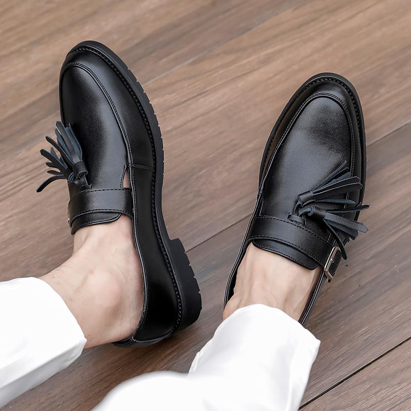 Luxury Retro Fashion Designer New Black White Tassels Casual Shoes For Men Slip On Loafter Formal Wedding Dress Homecoming