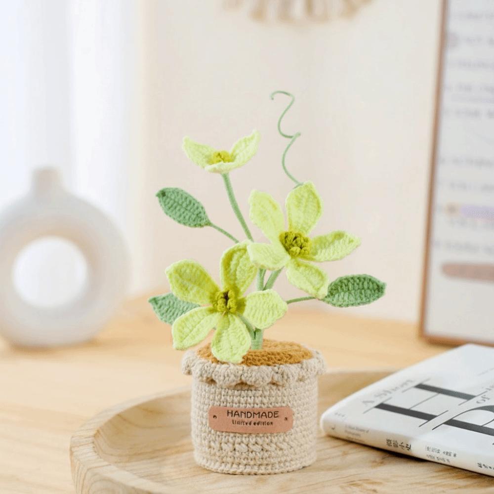 

Unique Handwoven Crochet Flowers Potted Realistic Knitted Flower Snowflake Yarn Clematis Fake Flower Desktop Decoration