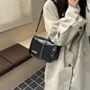 Spring new model, retro texture shoulder bag women's versatile messenger bag fashion temperament commuter small square bag