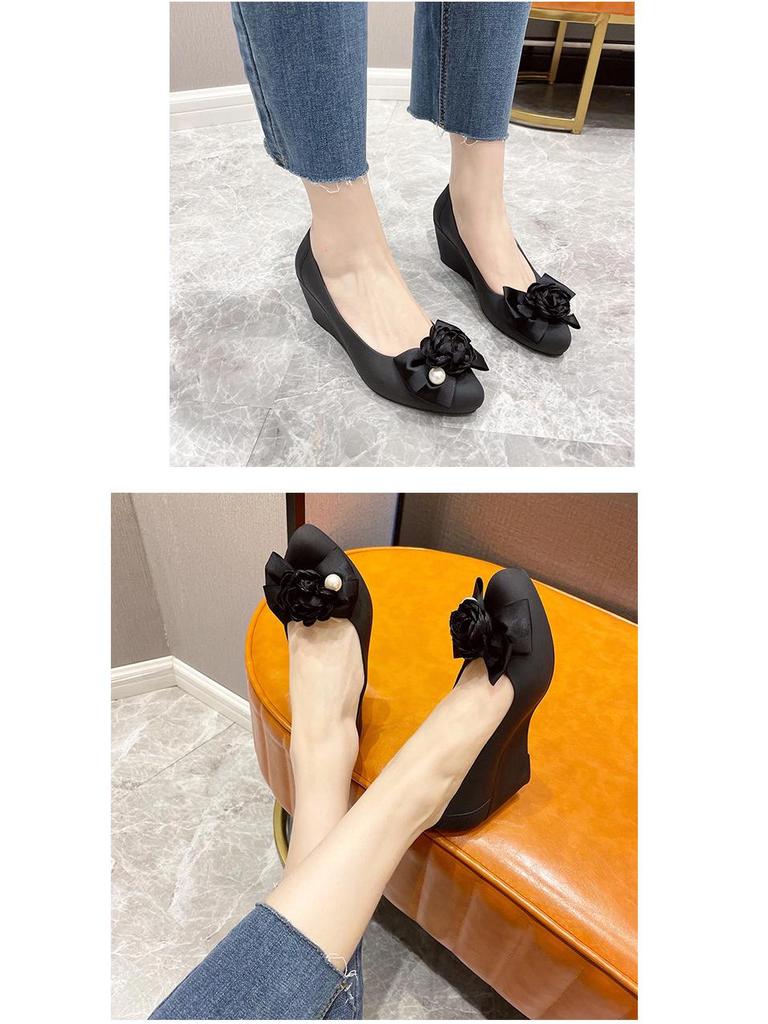 Korean Style Women's High Heel Rain Boots - Fashionable Anti-Skid Rubber Jelly Shoes with Wedge Heel and Floral Design