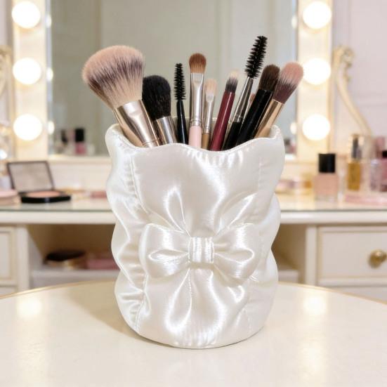 Concealer Brush Cup 3D Printed Bow Makeup Holder, Large Capacity Beauty Tool Container Desk Organizer, Bowknot Pencil Holder Storage Portable