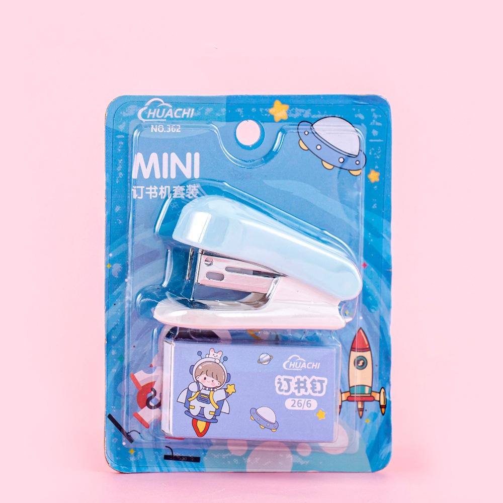 

1 Набор мини-степлеров пастельных цветов, включает 1000 скоб и хвостовик-удалитель, легкие металлические инструменты для сшивания с экономией усилий