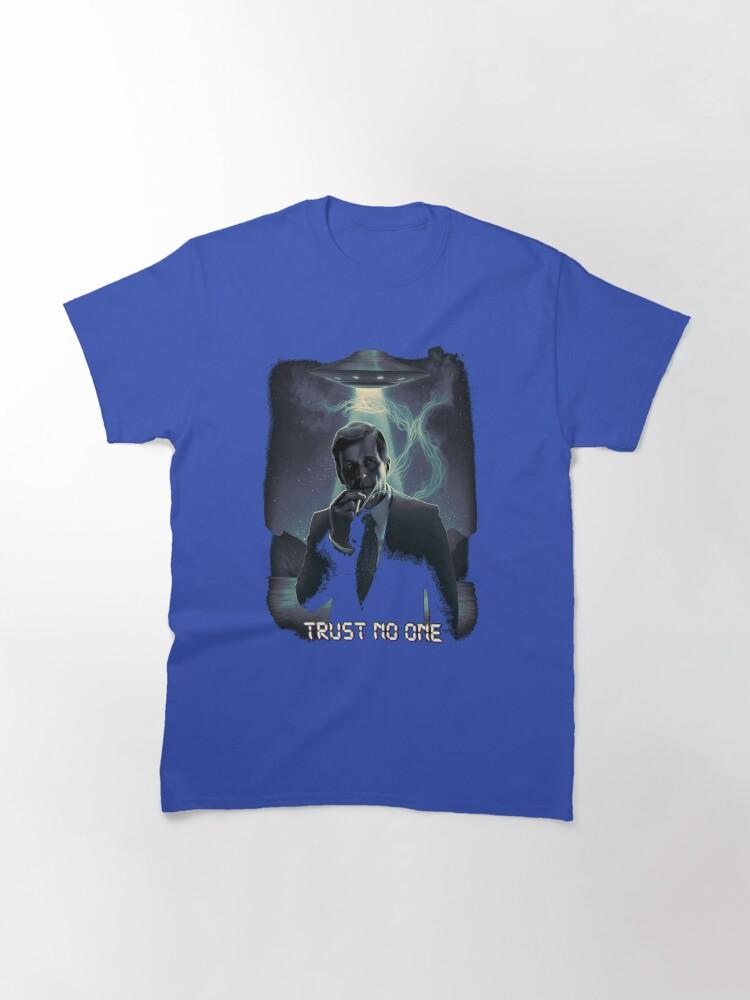The Man from U.N.C.L.E. Trust no one - Cigarette Smoking Man Classic T-Shirt