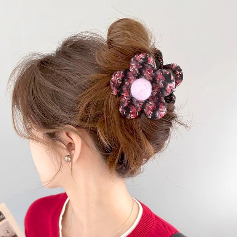 Flower Hair Clip Hair Accessories Woolen Hair Clip Ponytail Cartoon Hair Clip Sweet Felt Gripper Updo