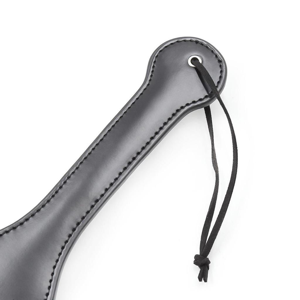 Černá kožená ruční pádlo Sex Toy - SLUT Design