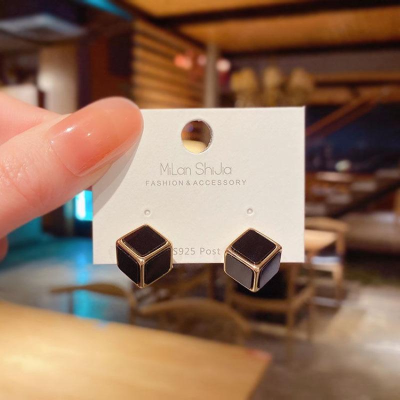 S111 silver needle simple three-dimensional square stud earrings women's personality design temperament versatile earrings fashion high sense earrings