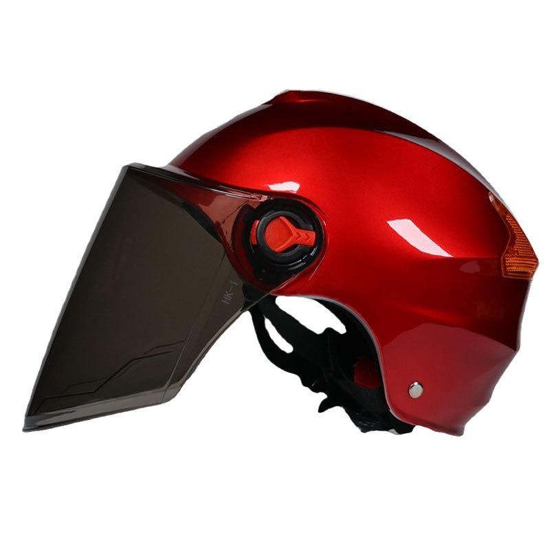 Universal Lightweight Electric Vehicle Helmet: Breathable, Sunscreen, All-Season Protection for Bikes and Motorcycles