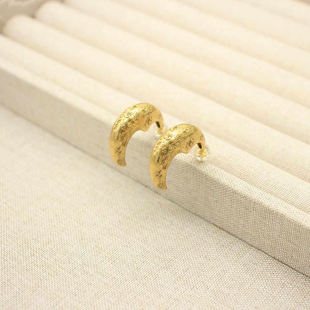 

Green Turquoise C-Shaped Ear Cuffs: Retro Moon & Twisted Design