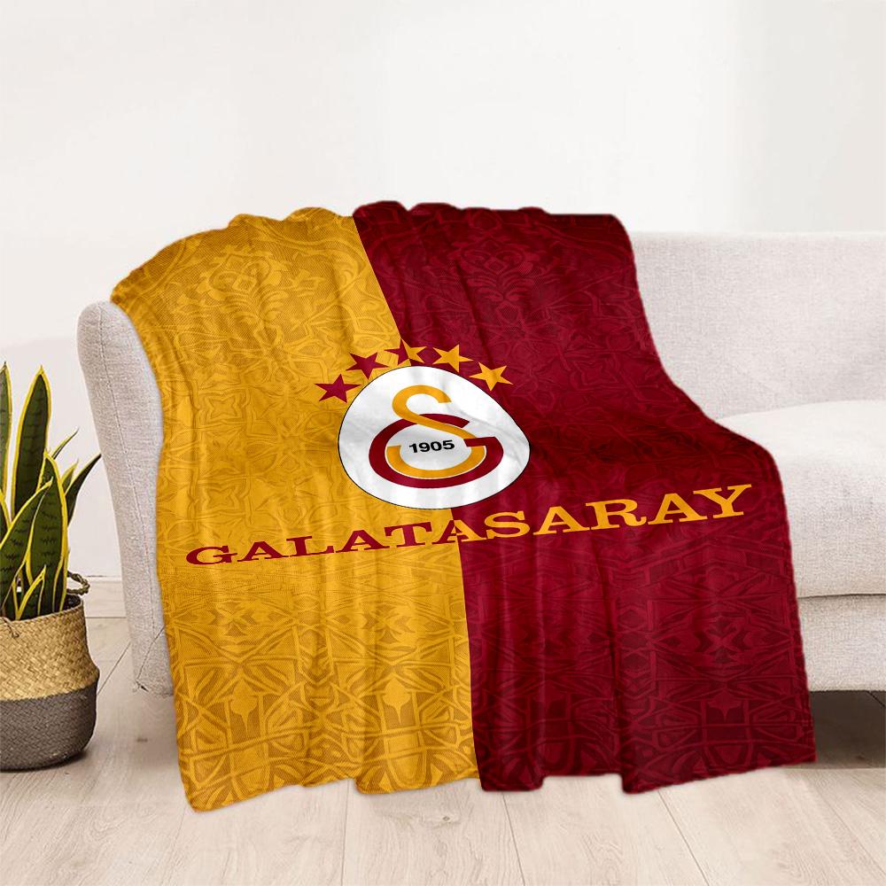 Galatasaray 144 Blanket Ultra-Soft Great for Livingroom Picnics Bedding for All Occasions Playful Design Perfect Gift for Relatives and Friends