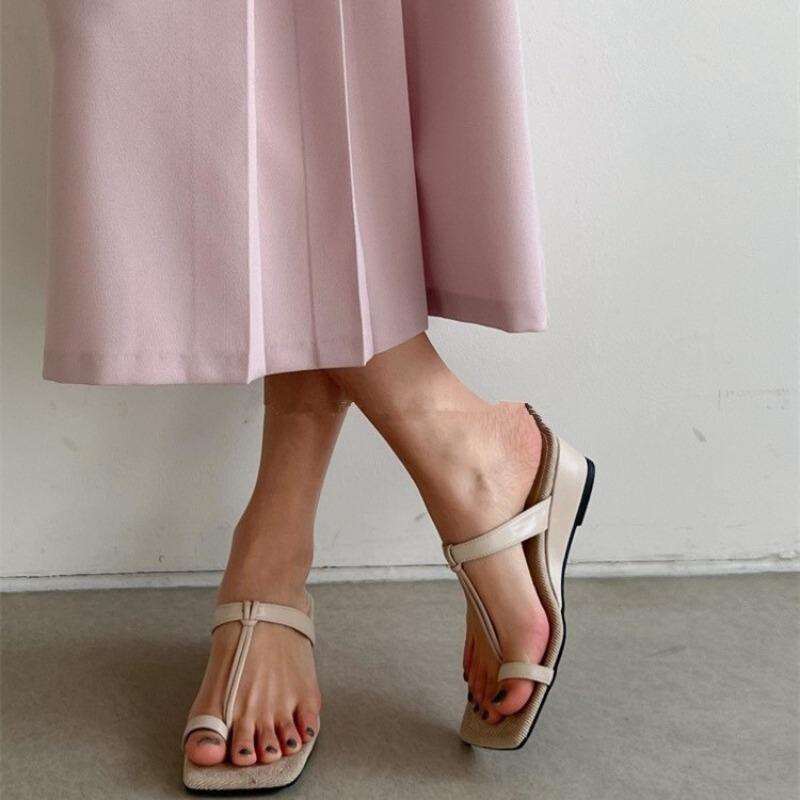 2024 Korean Temperament Clip Foot Slippers Female Summer Outside Wear Wedges Non-slip Roman Sandals Half Slippers Versatile