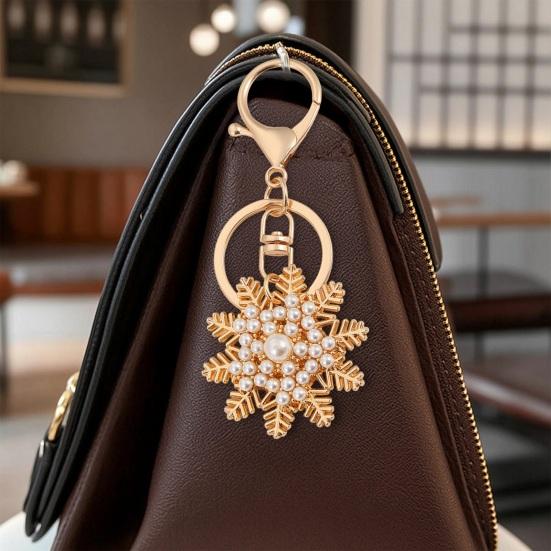 Keychain Pendant Sparkling Rhinestones Inlaid Snowflake Design Key Holder with Lobster Clasp Backpacks Car Accessory