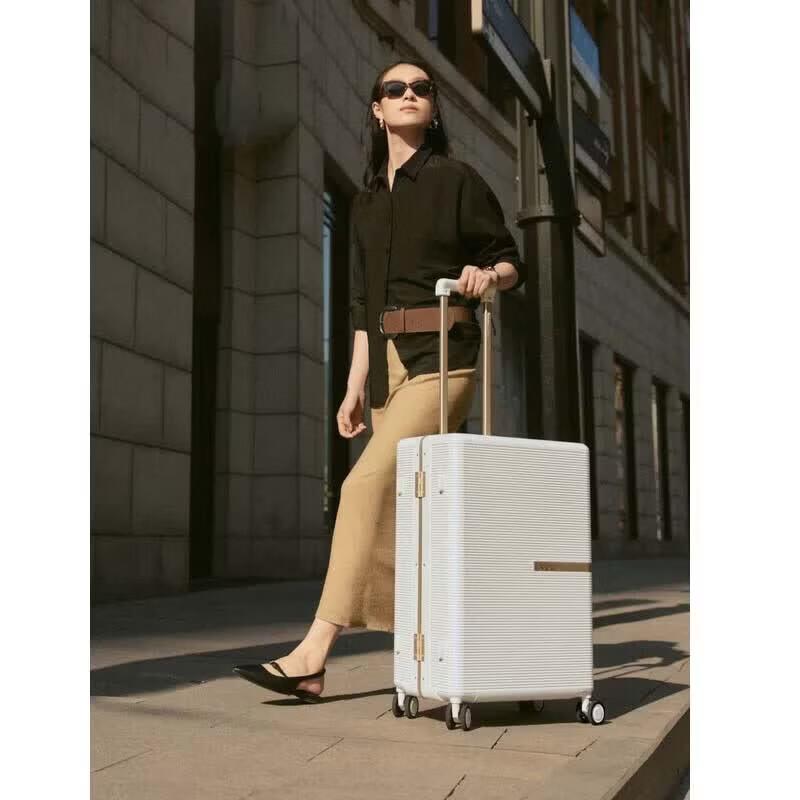 OIWAS Fashion Aluminum Frame Travel Luggage