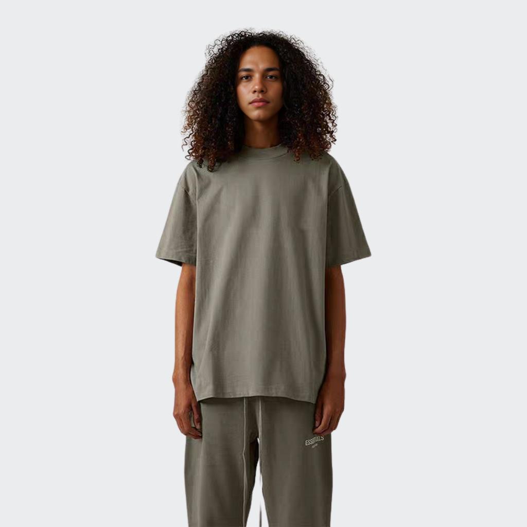 Fear of God Essentials T-shirt z krótkim rękawem i logo SS22 Męskie Góry Ciemny-Owsiany FOG-SS22-556
