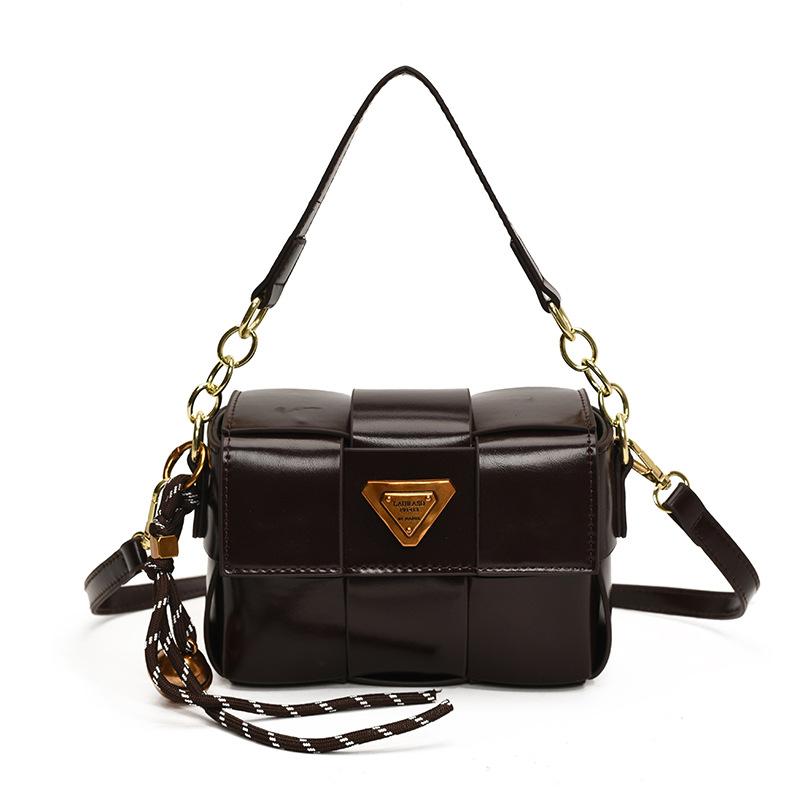 

Fashion casual armpit bag women s winter new trend woven small square bag niche design shoulder bag