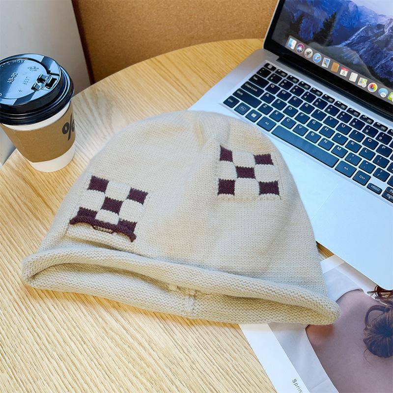 In Autumn and Winter The Drawstring Rolled Up Laid Back Style Pile Cap with Adjustable Headband and Postpartum Cap