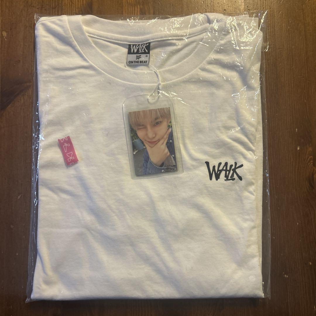 

[USED] NCT127 WALK White T-shirt with trading card Doyoung