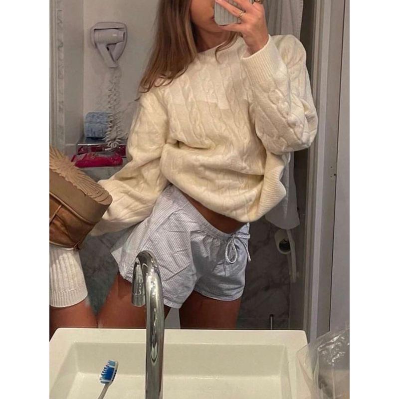 Vintage Twist Cropped Cable Knit Sweater