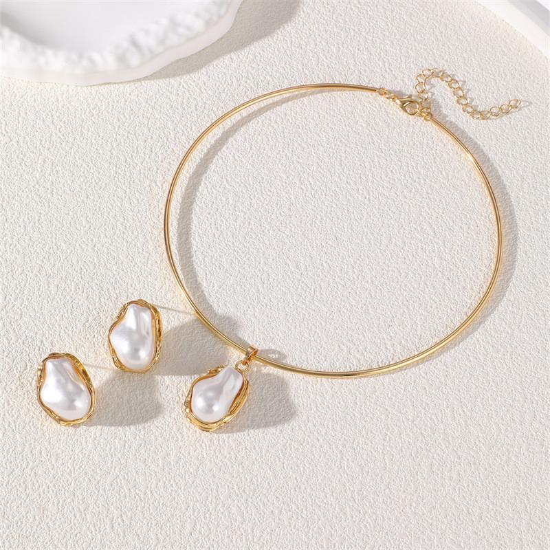 Punk Geometric Necklace And Ear Stud Set For Women With Electroplated Zinc Alloy Jewelry