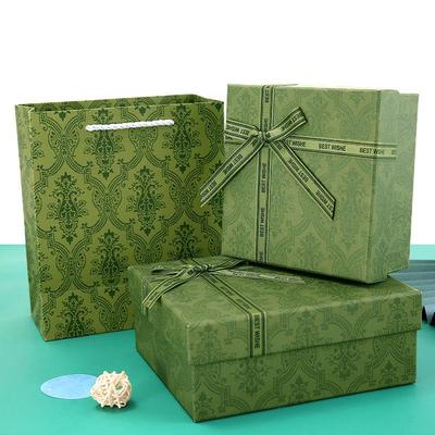 Confezionare regali – Scatole regalo