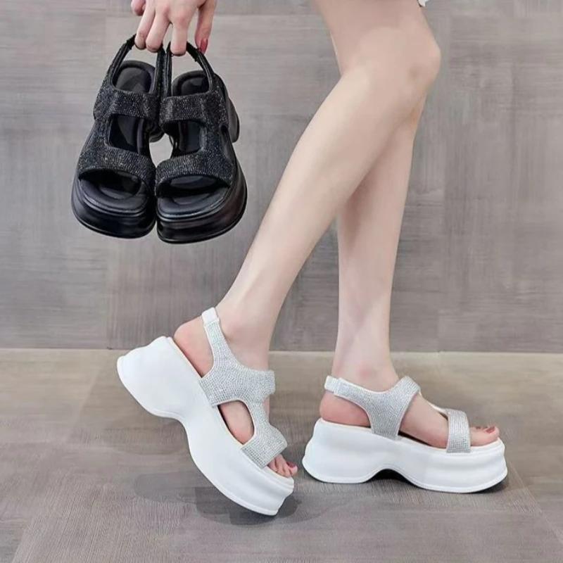 Klobige Plateau Bling Sandalen Damen Neue Hohe Absätze Rutschfeste Elastische Hausschuhe Keilabsatz Sneakers 8CM Damen Strand Sommer Sandalen