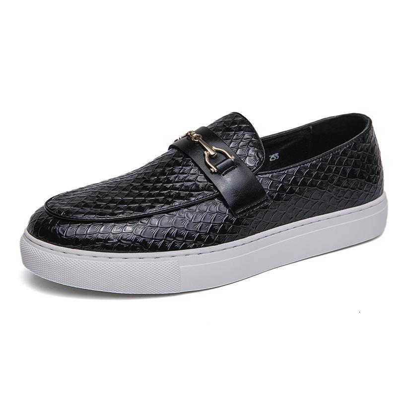 Fashion Men's Casual Shoes Embossed Leather Men Fashion Buckle Loafers Mens Slip-on Board Shoes Outdoor Flats