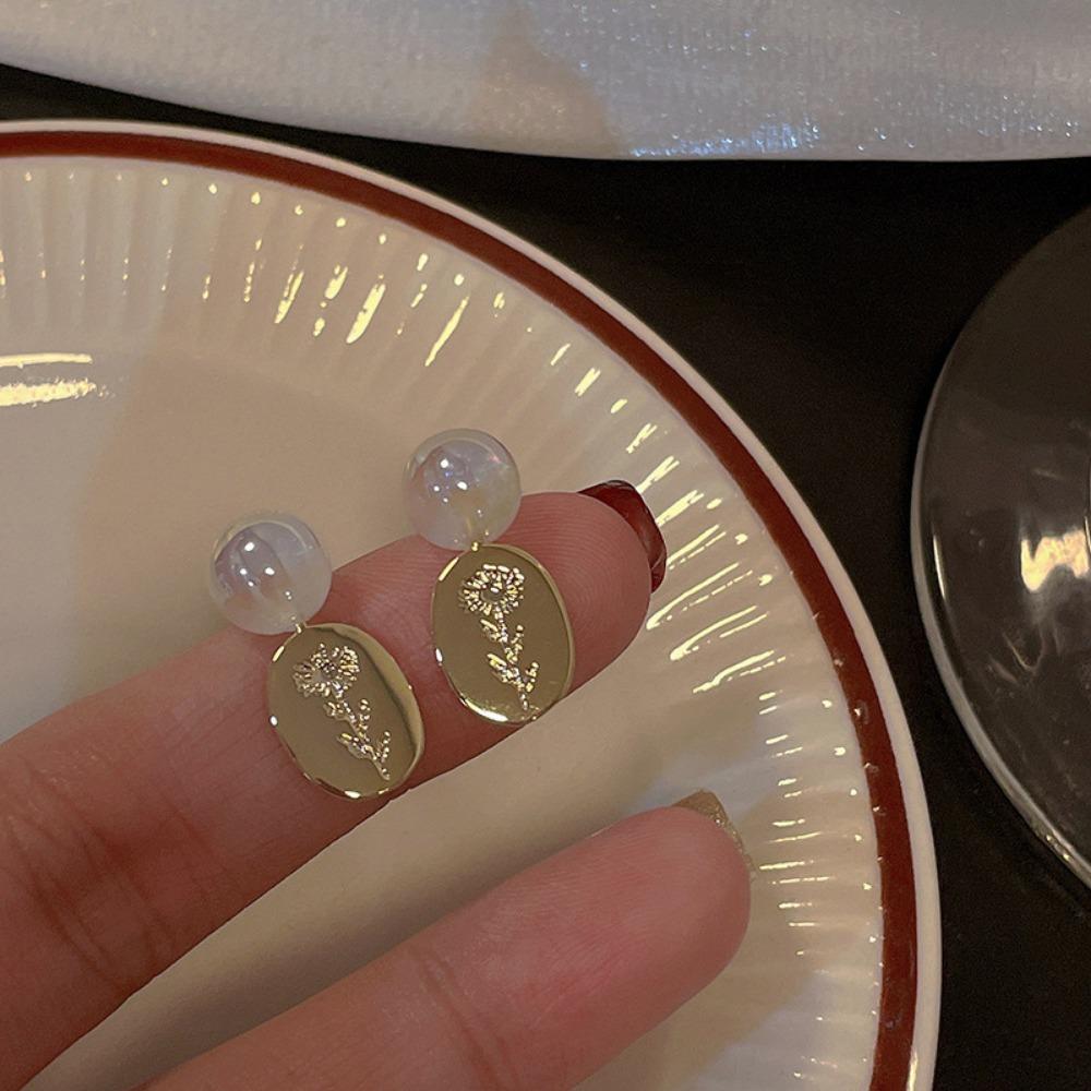 Französische Retro-Temperament-Perlenohrringe Leichter Luxus High-End Stecker Nischenatmosphäre Vielseitige Ohrringe