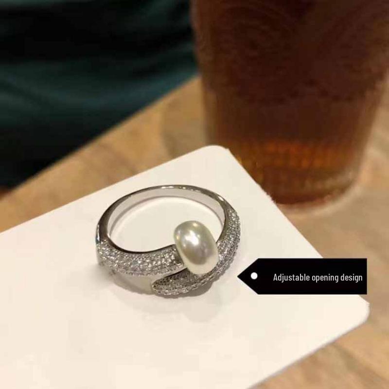 Pearl Nail Ring: Versatile Cold Style for Women – Perfect Index Finger Accessory & Best Friend Gift