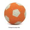 Oranžový fotbal odolný proti kopání Pro nadšence venkovních sportů Míč s prohlubněmi Rotační míč