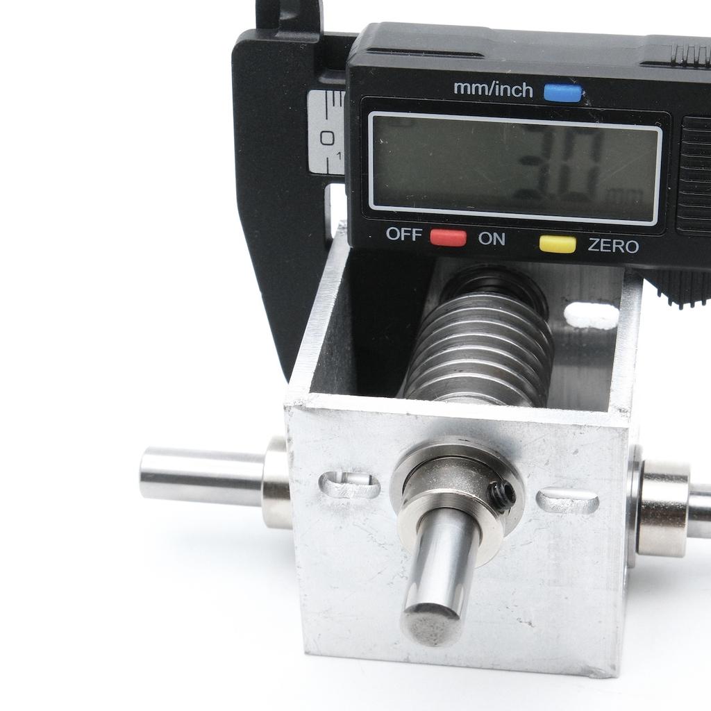 1:20 8MM High Torque Metal Gearbox Worm Gear Reducer DIY Robot Toy Car Precision Gear Ratio For Enhanced Performance