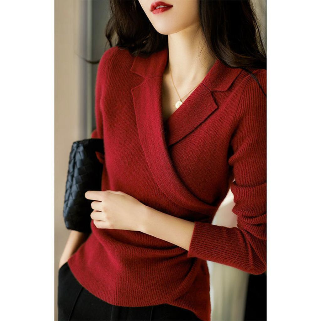 Autumn Women's Clothing New Style, Elegant Commuting, Elegant Temperament Suit Collar, Slimming Knitted Sweater, Cross Design Feeling Knitted Sweater