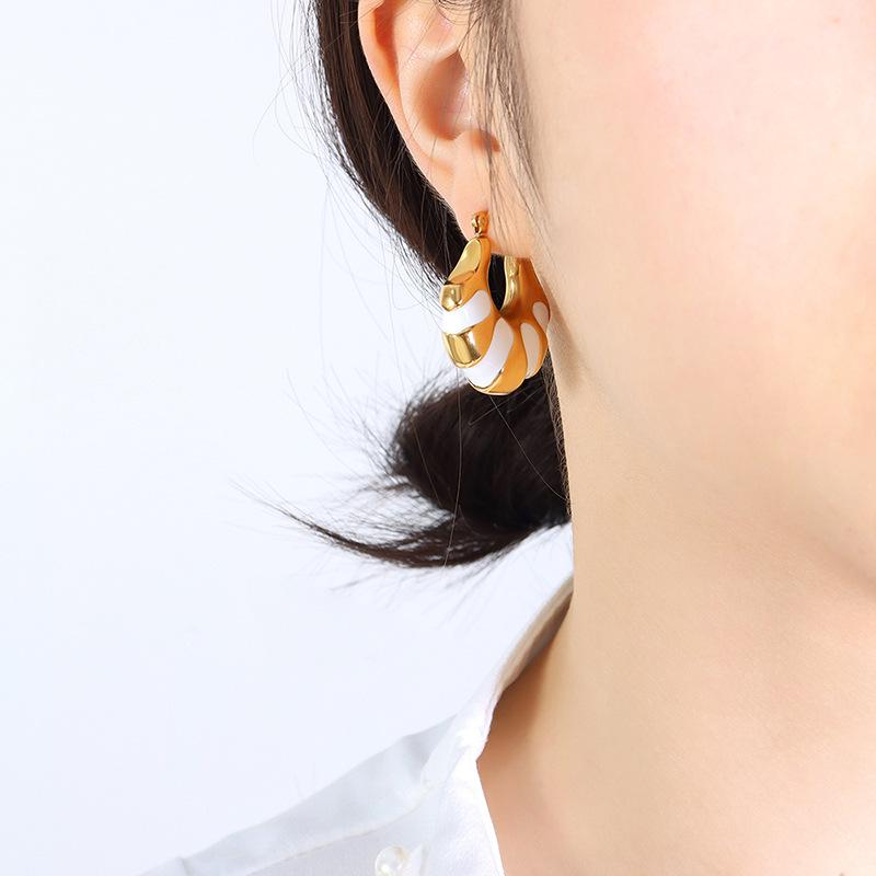 Geometric Hollow Black & White Oil Drip Earrings: Retro 18K Gold Titanium Steel Women s Accessories