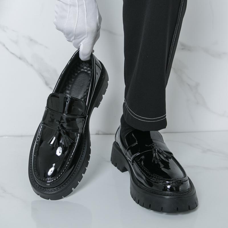 Fashion Brand Patent Leather Shiny Fringed Leather Shoes British Style Men's Comfortable Round Toe Thick Sole Height Increasing Loafers