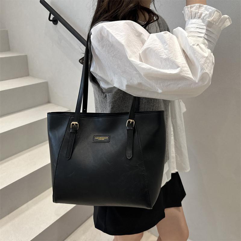 Street Style Pu Tote Bag With Stitch Detailing And Dual Shoulder Straps For Daily Wear